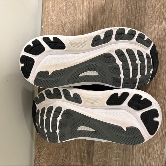 Asics Kayano 31 Black/White/Silver Size 7.5 Women's Running Shoes - Picture 5 of 5